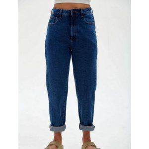 NWT Dana Jeans: ORGANIC DENIM - Mid Wash